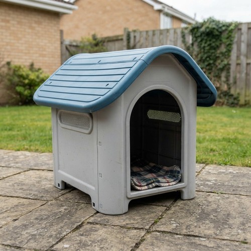 Plastic dog kennel medium - plastic,